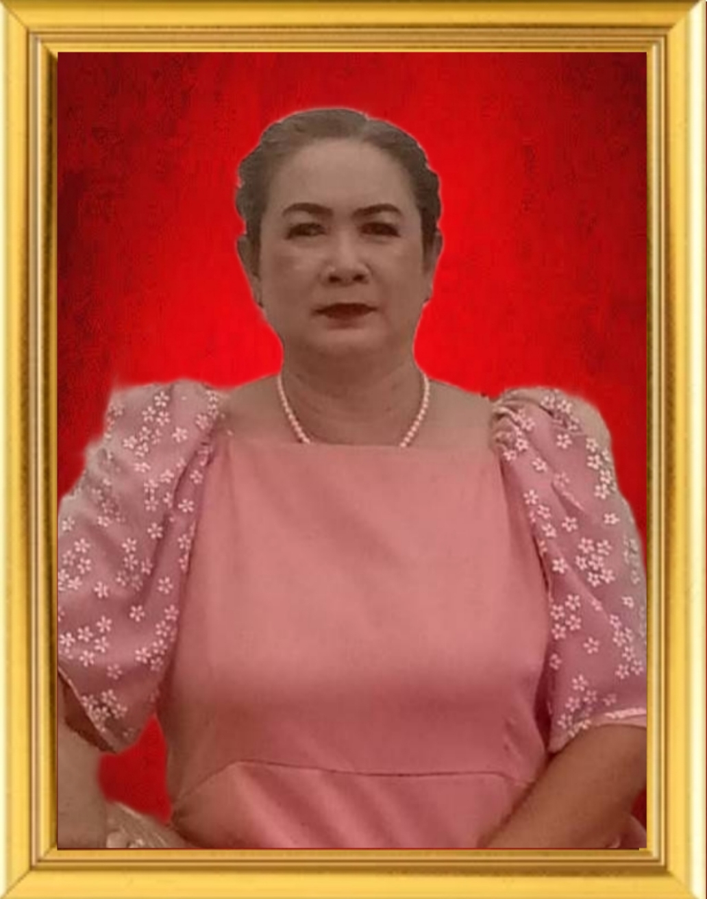 คุณสุนันท์ ดอกไม้จีน